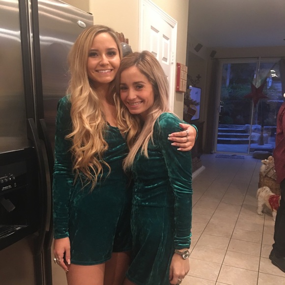 Hi, I’m Tatiana from GypsyDrawer. - Picture 3 of 5